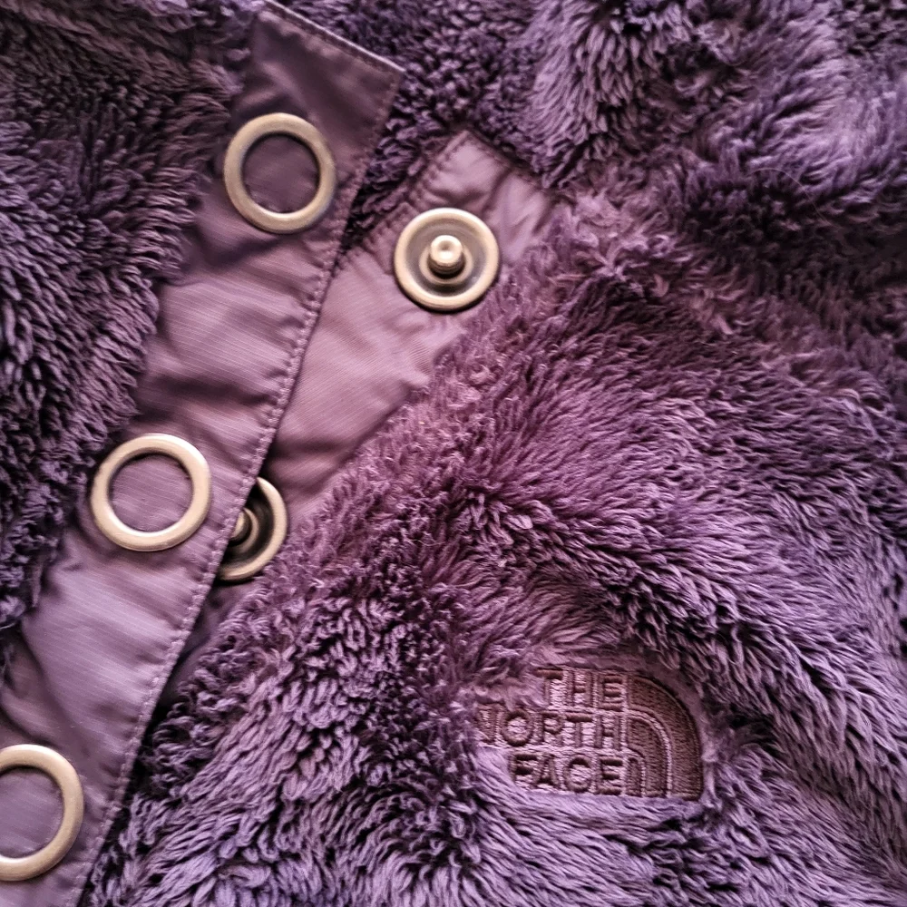 The north face women's snap collar osito, large. - Picture 3 of 10